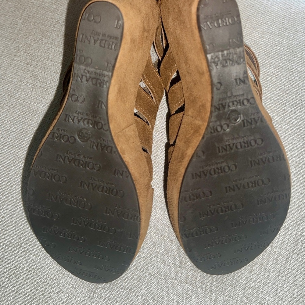 Cordani Electra Cutout Suede Wedge Sandal—NEVER WORN - Picture 4 of 5